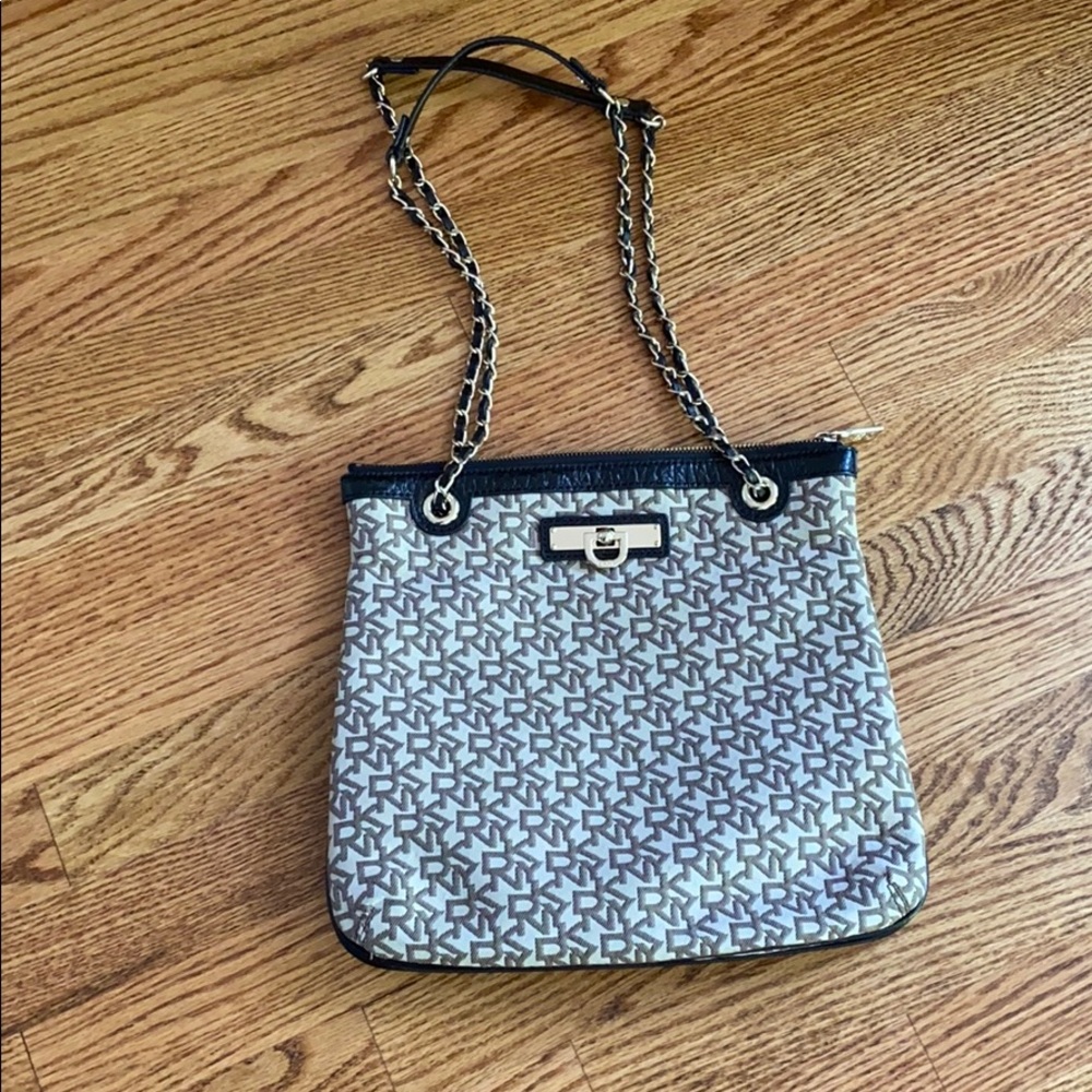 DKNY BRAND NEW never used purse